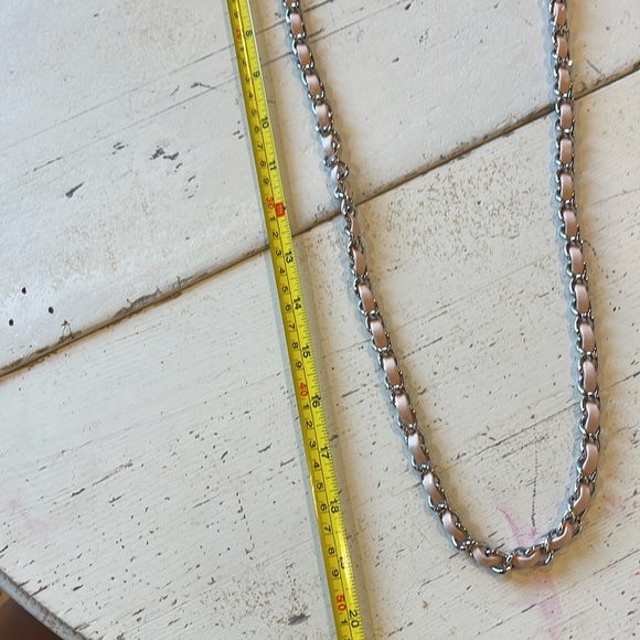 Chanel kiss lock blush pink purse - Picture 12 of 13